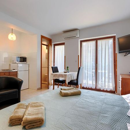 Apartment Alba - Roj157 By Interhome 로비니 외부 사진