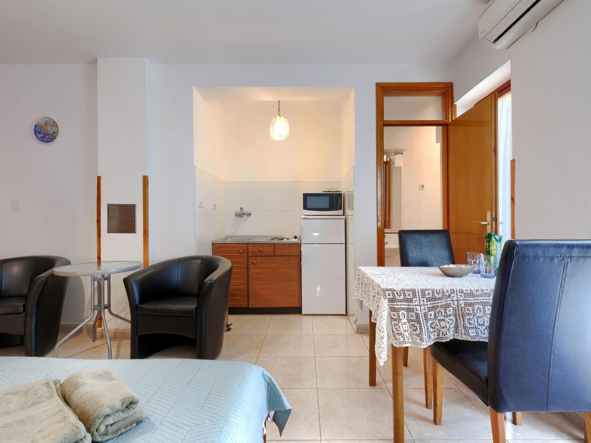 Apartment Alba - Roj157 By Interhome 로비니 외부 사진